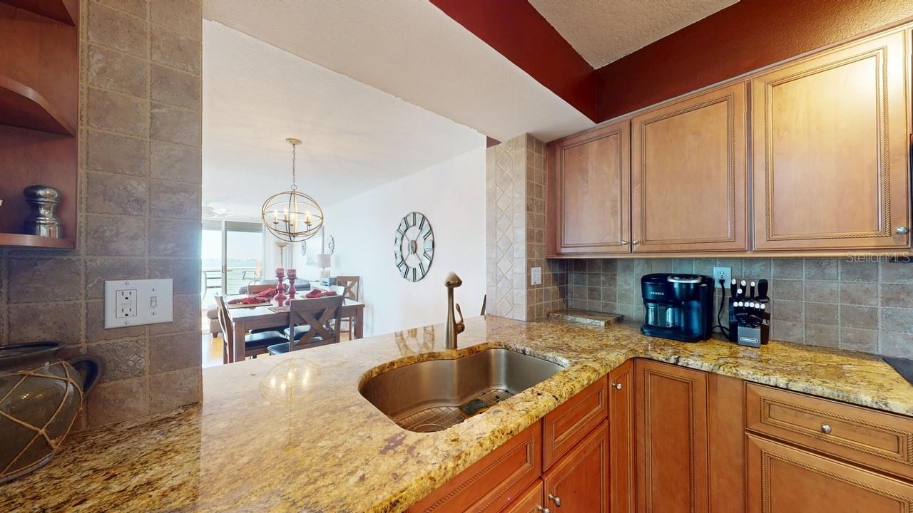 Image 12 of 37 For 6105 Bahia Del Mar Circle 682