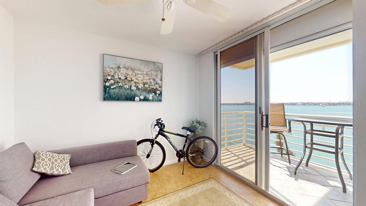 Image 21 of 37 For 6105 Bahia Del Mar Circle 682