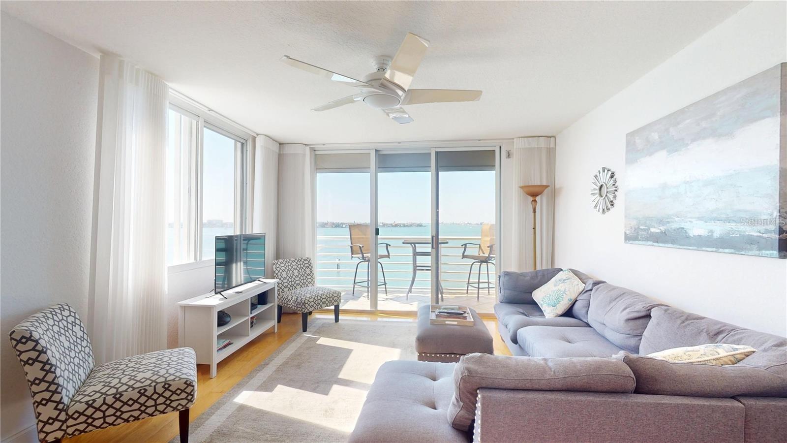 Image 4 of 37 For 6105 Bahia Del Mar Circle 682