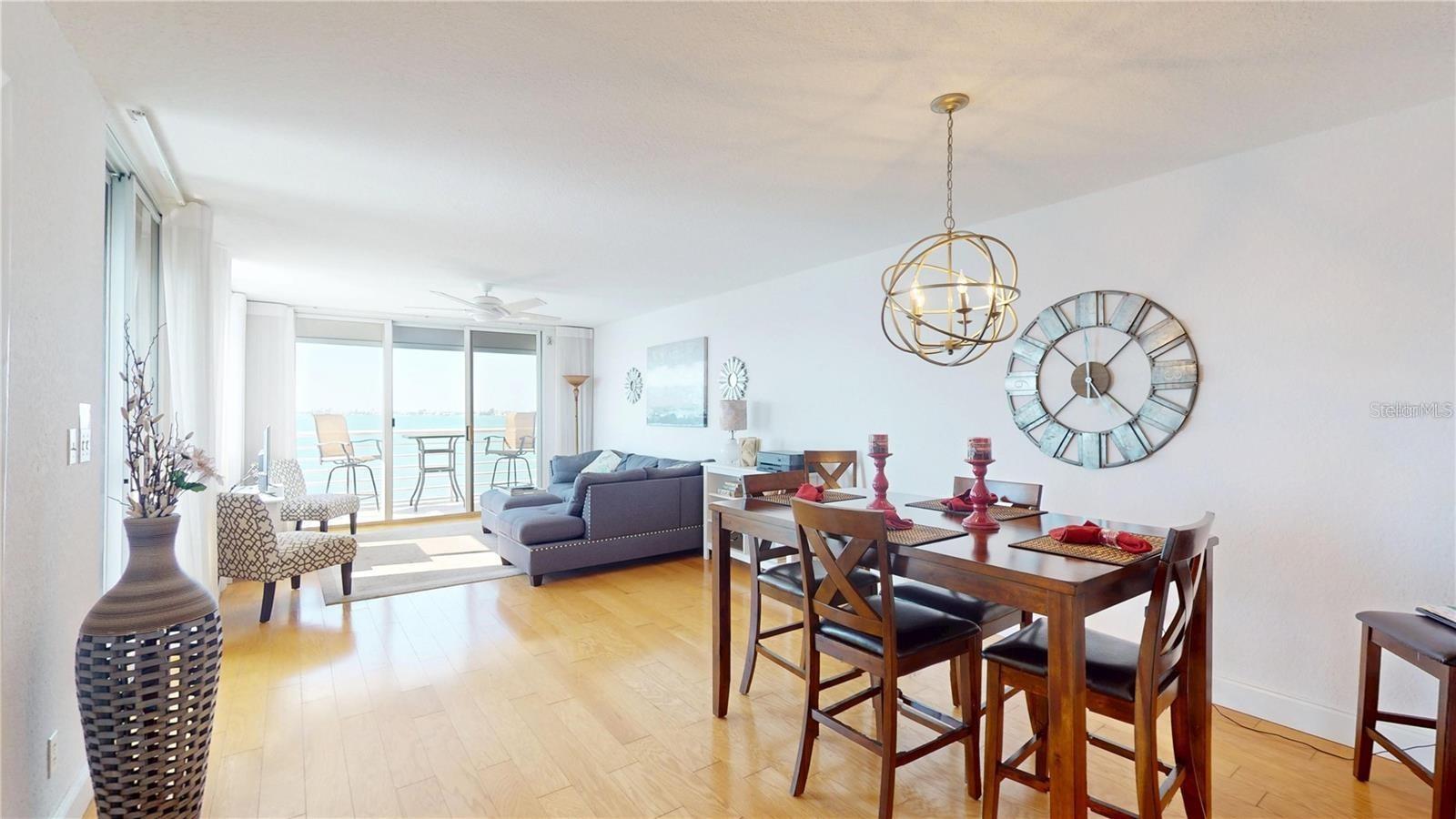 Image 8 of 37 For 6105 Bahia Del Mar Circle 682