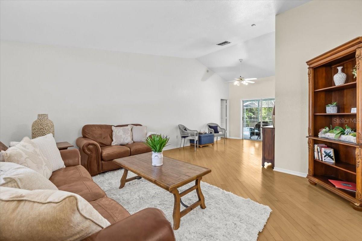 Image 13 of 49 For 6051 65th Avenue N