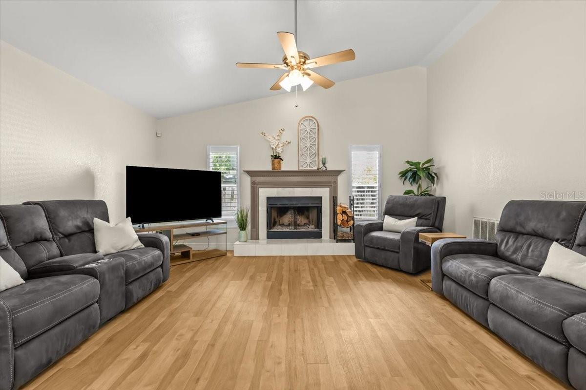 Image 25 of 49 For 6051 65th Avenue N