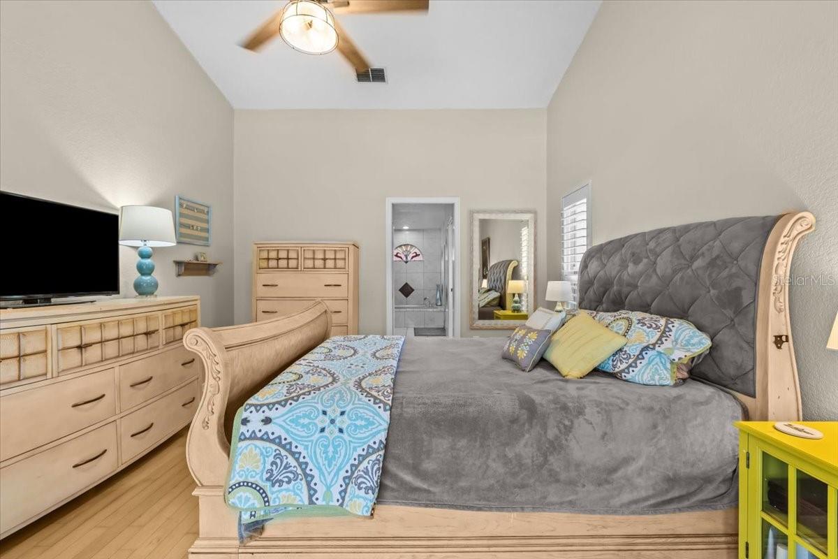 Image 29 of 49 For 6051 65th Avenue N