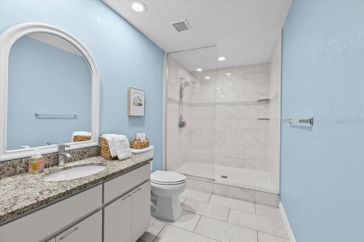 Image 43 of 49 For 6051 65th Avenue N