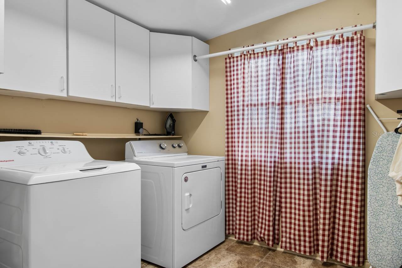 Image 18 of 43 For 913 Augusta Drive