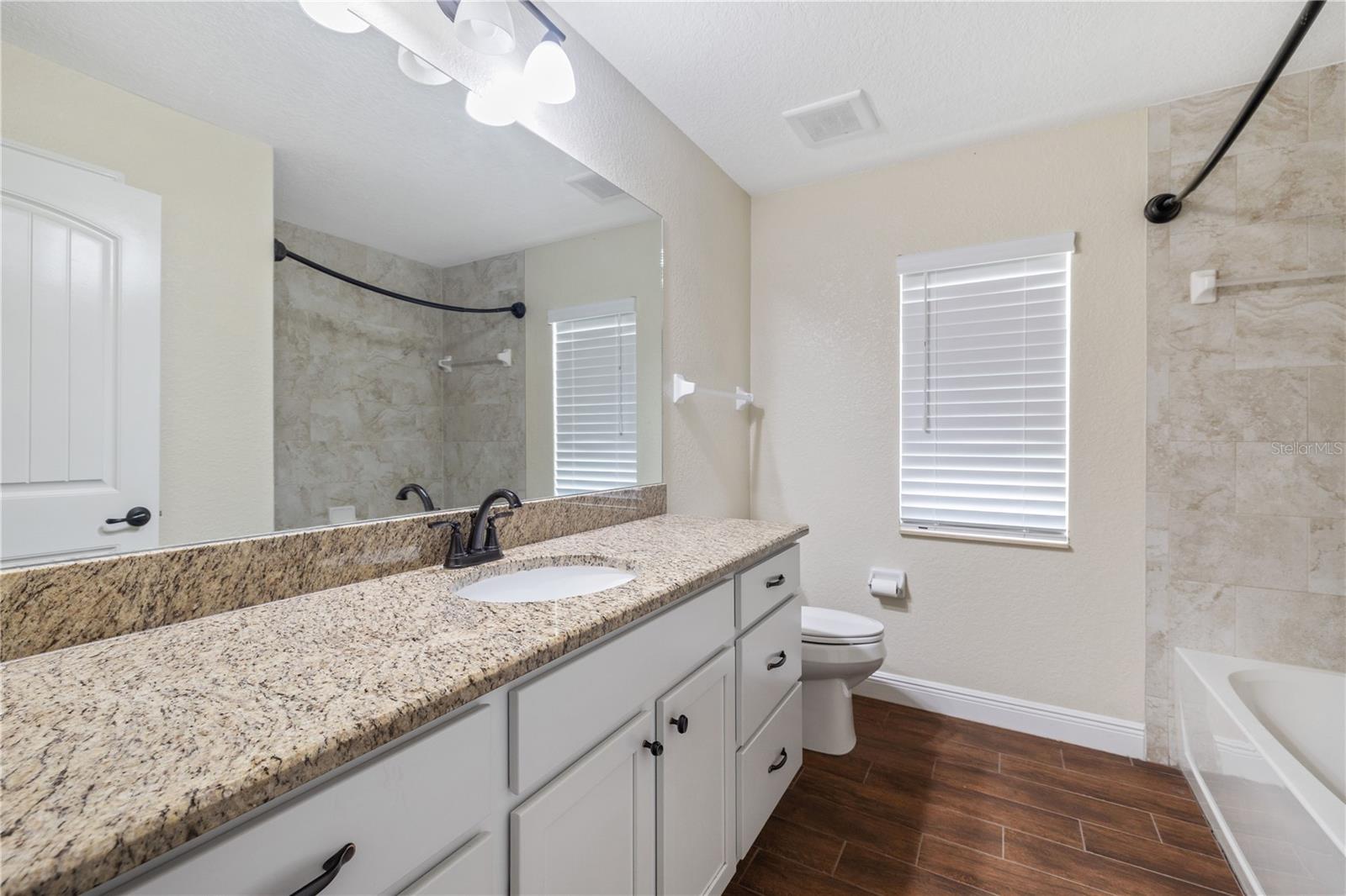 Image 22 of 40 For 6153 La Pine Road