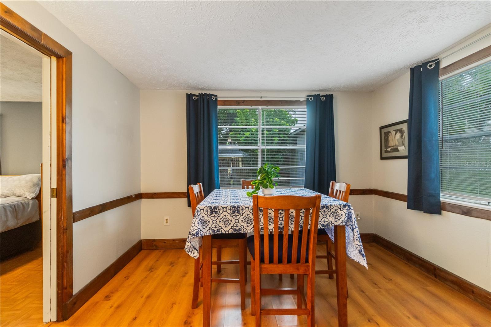 Listing photo id 5 for 4318 Mesa Drive