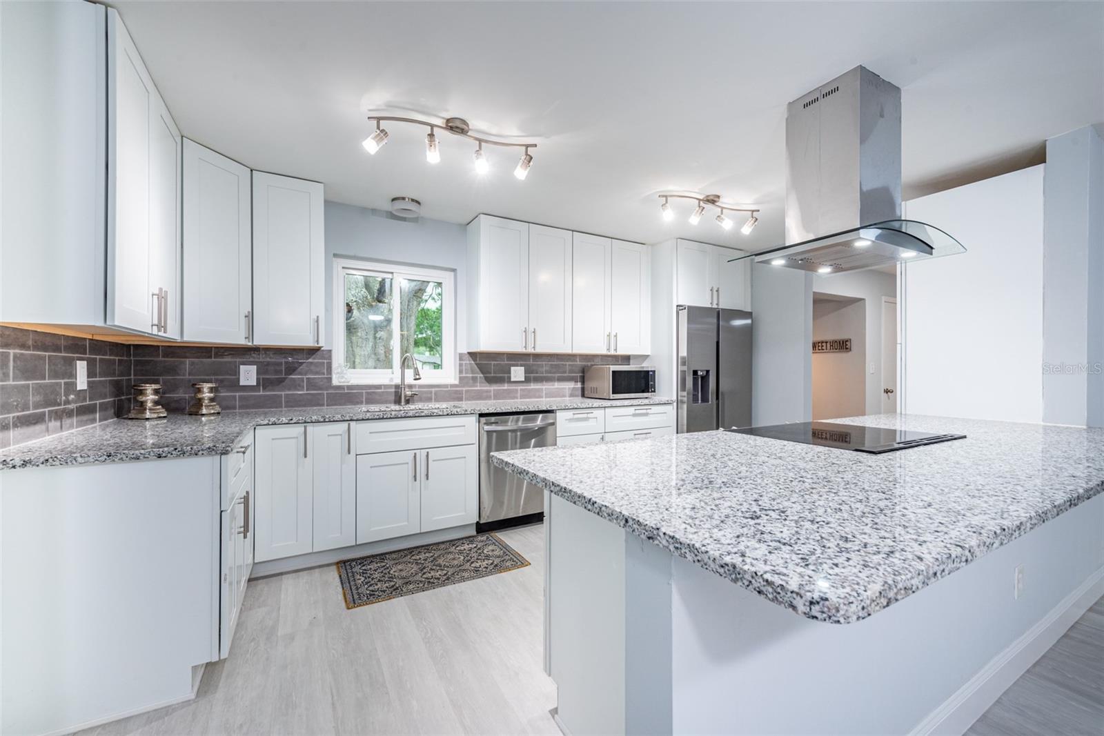 Image 13 of 34 For 5625 Atlantic Avenue N