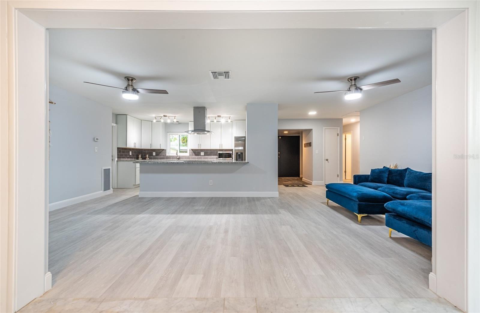 Image 18 of 34 For 5625 Atlantic Avenue N