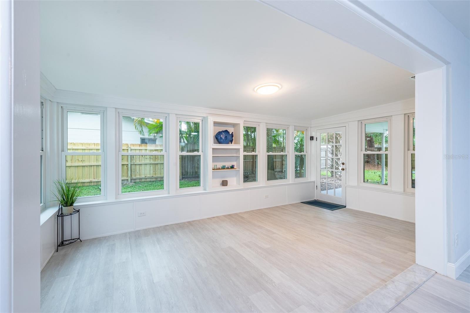 Image 9 of 34 For 5625 Atlantic Avenue N
