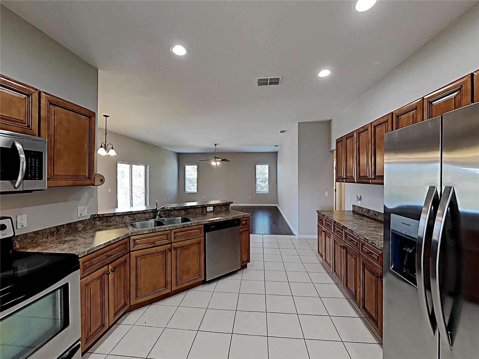 Image 10 of 24 For 3548 Longview Lane