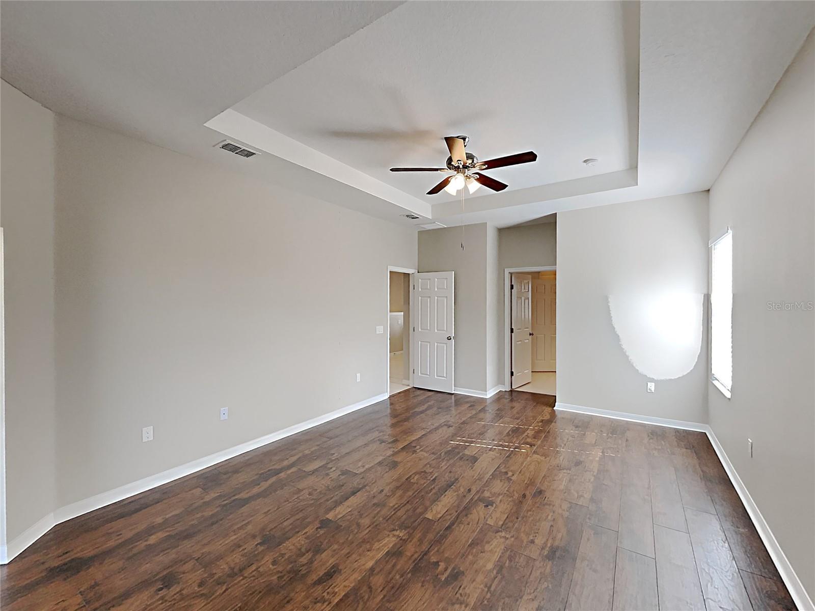 Image 15 of 24 For 3548 Longview Lane