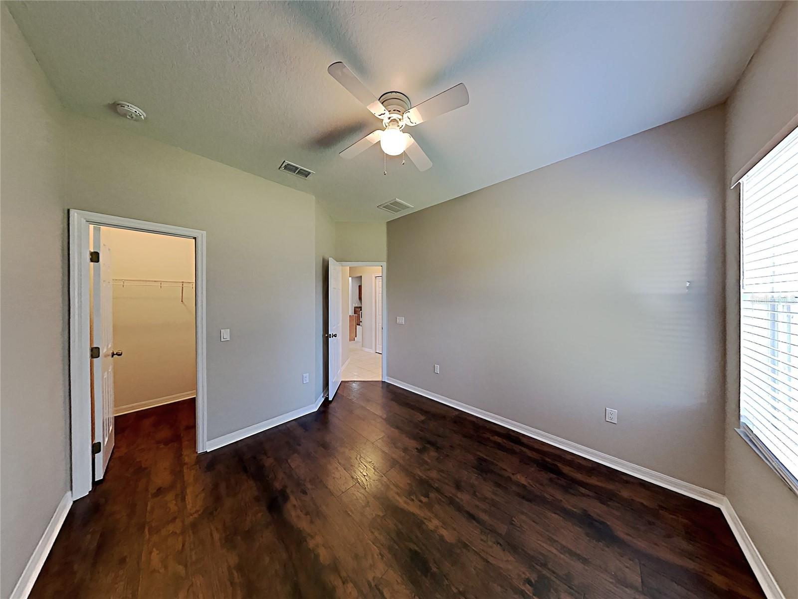 Image 17 of 24 For 3548 Longview Lane