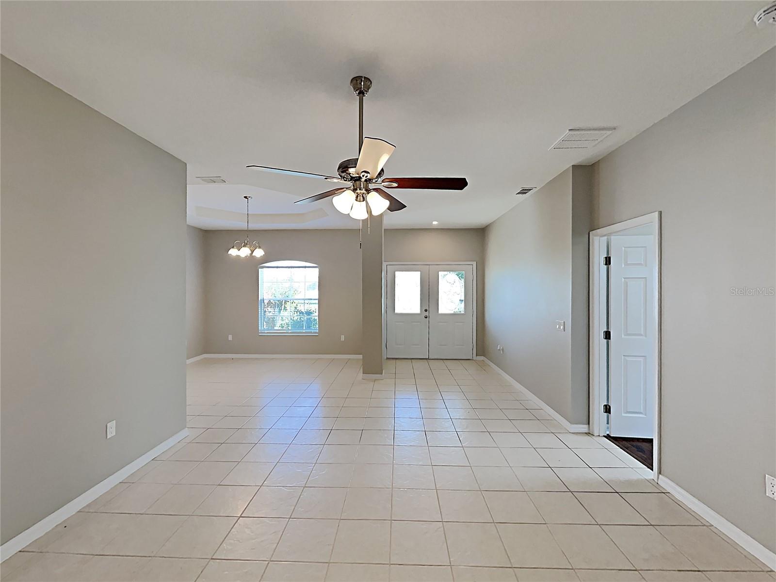 Image 5 of 24 For 3548 Longview Lane