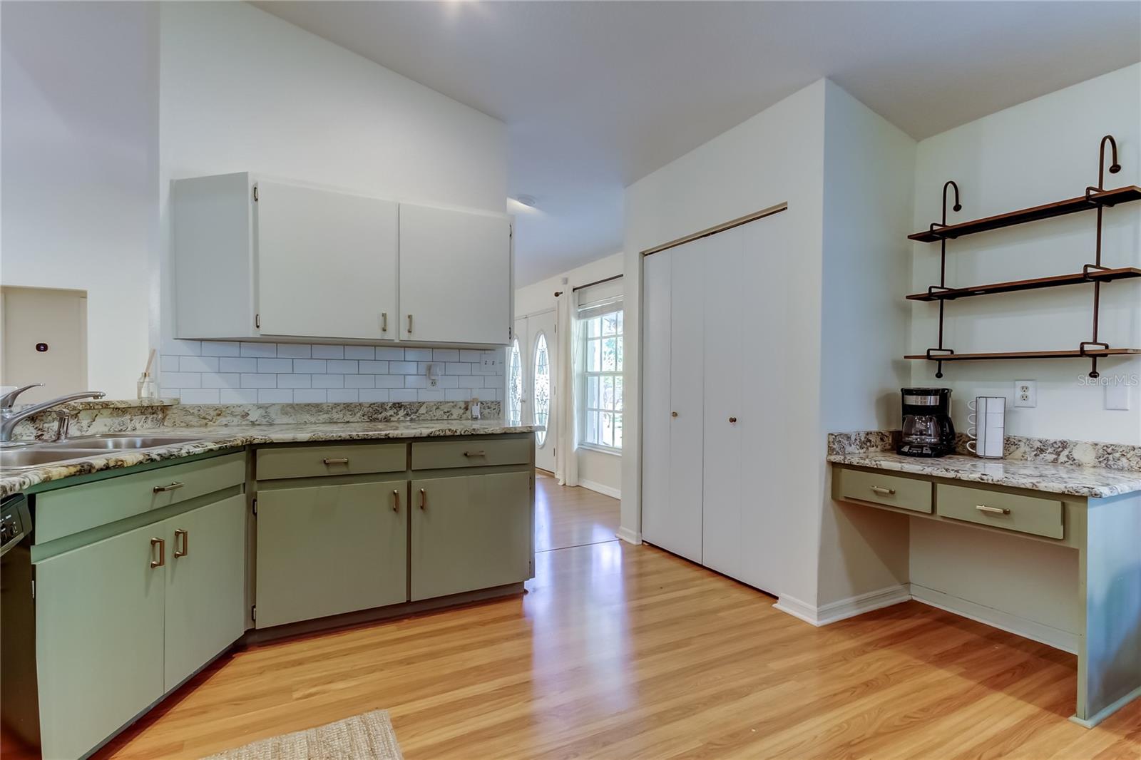 Image 17 of 59 For 17631 Grove View Drive