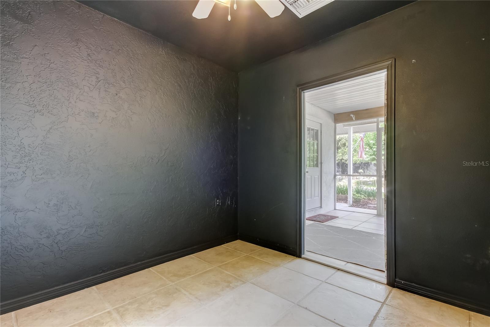 Image 36 of 59 For 17631 Grove View Drive