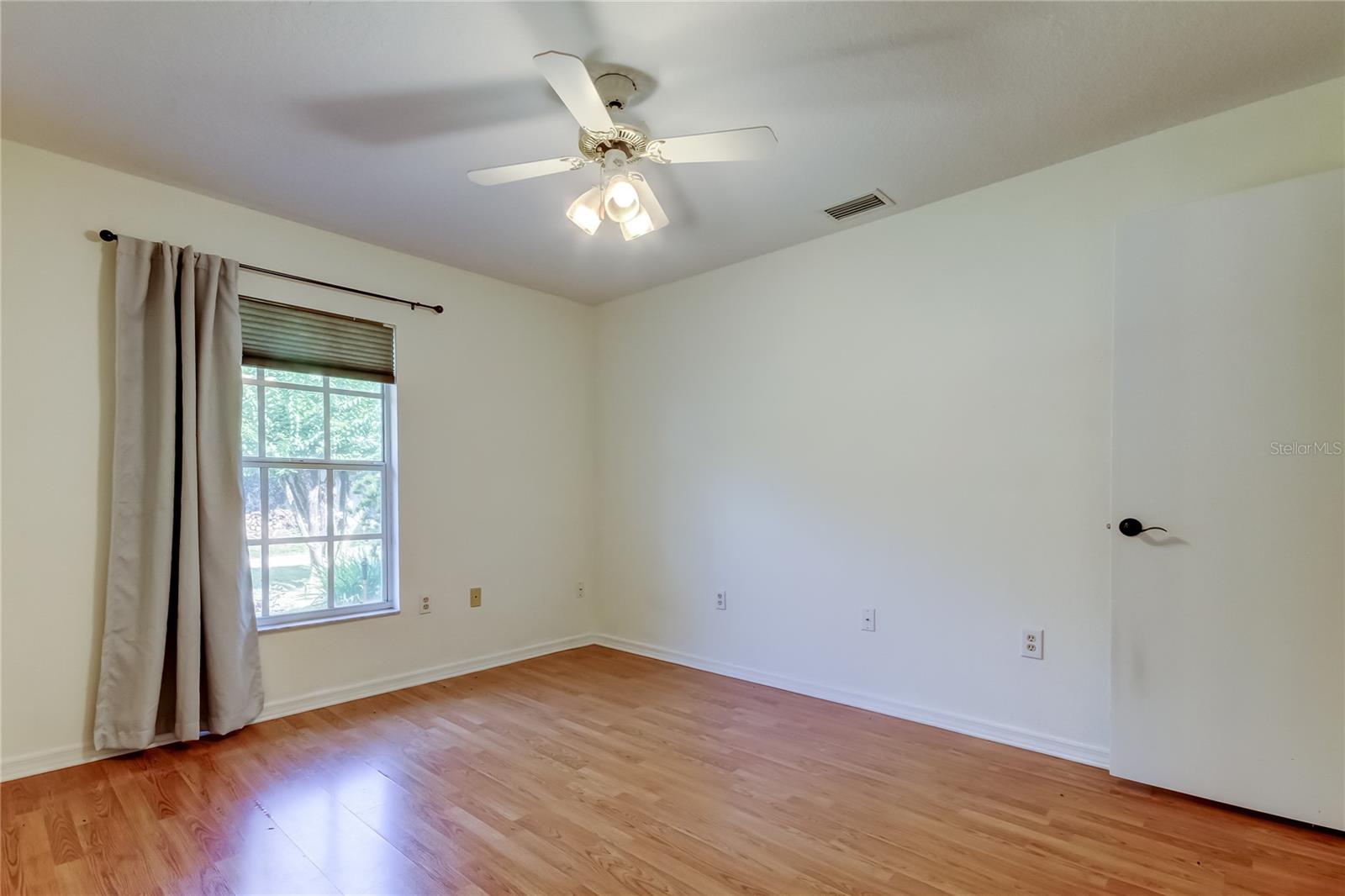 Image 46 of 59 For 17631 Grove View Drive