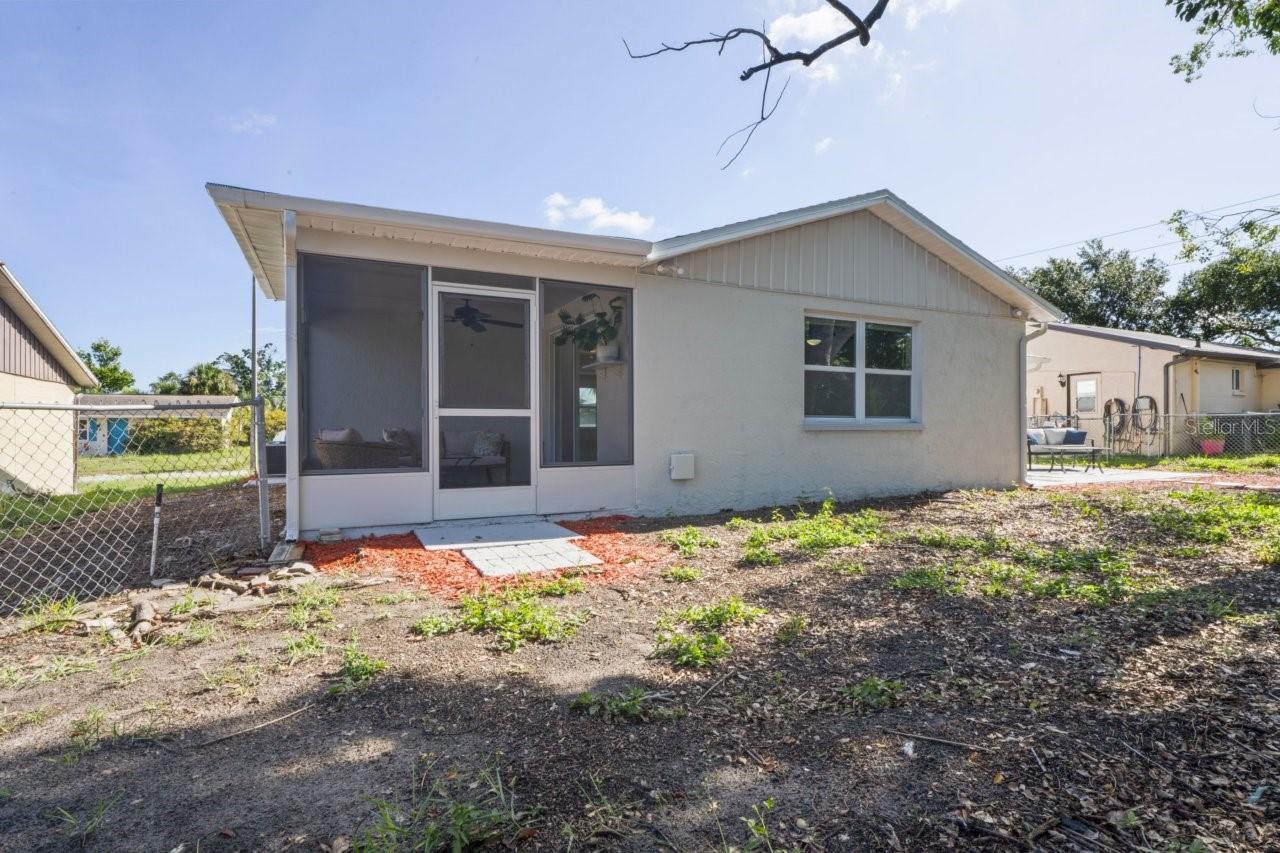 Image 33 of 39 For 6442 Sutherland Avenue