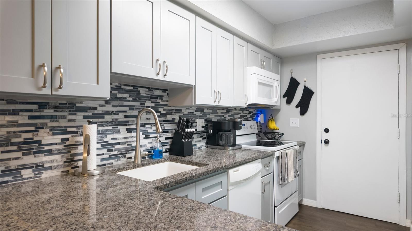 Image 19 of 46 For 2941 Lichen Lane B