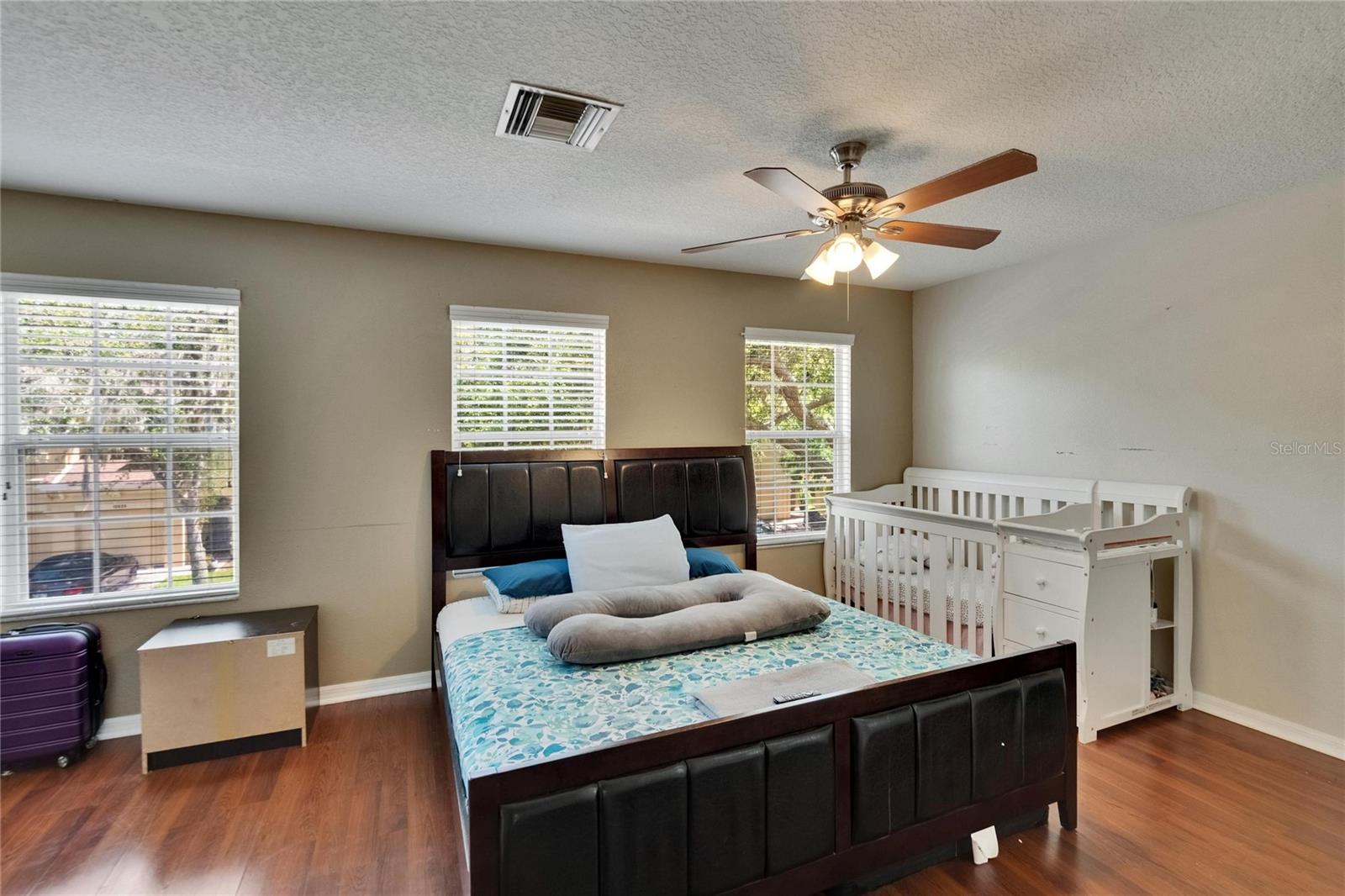 Image 36 of 51 For 10606 Shady Falls Court
