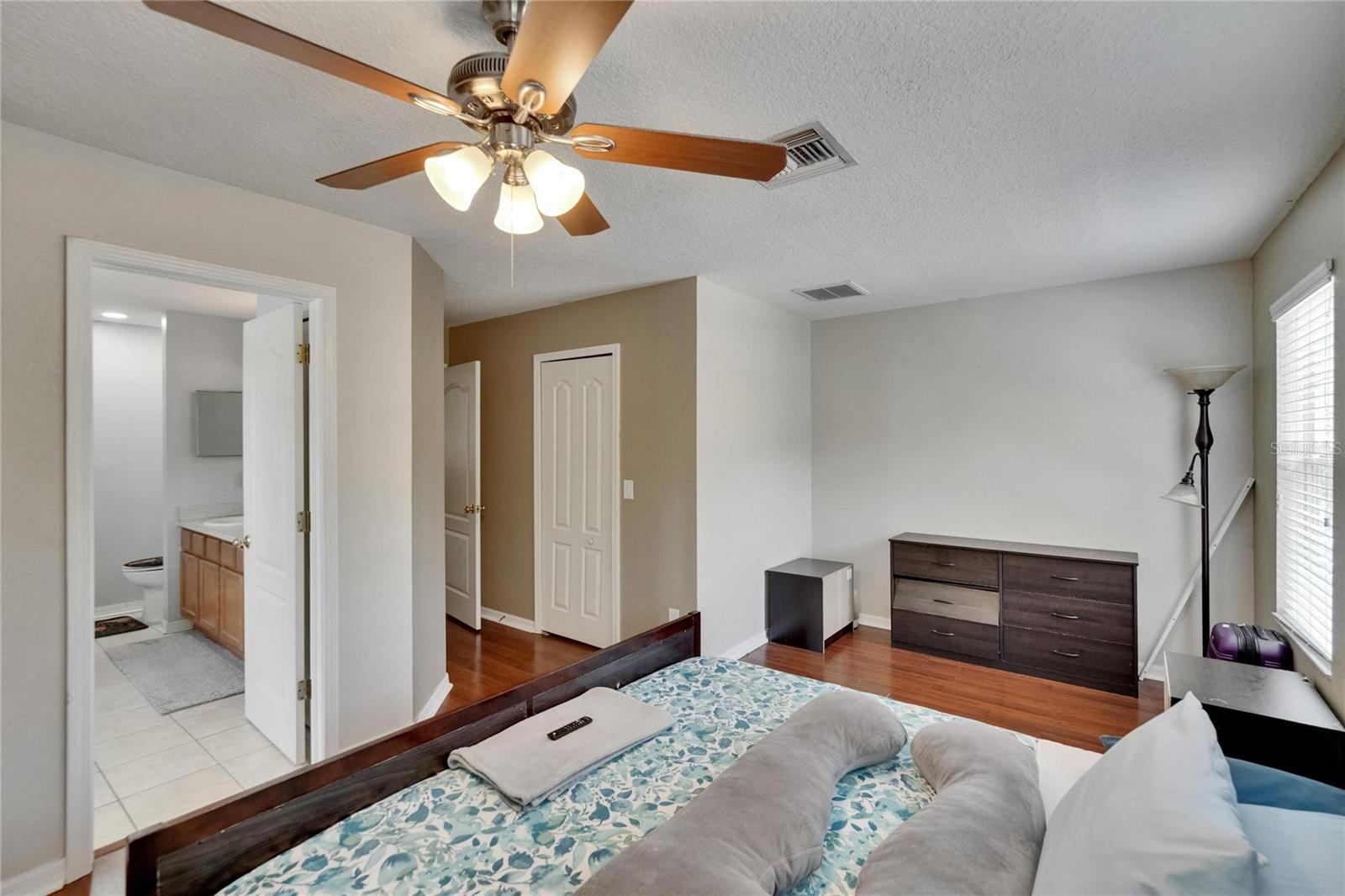 Image 41 of 51 For 10606 Shady Falls Court
