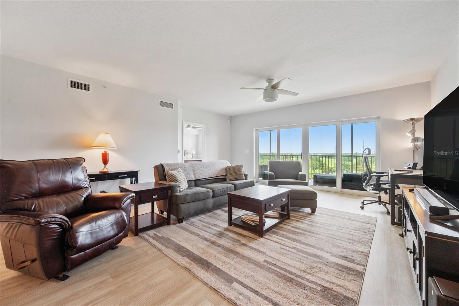 Image 5 of 40 For 960 Starkey Road 7503