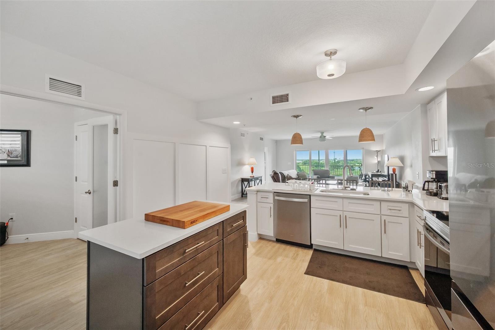 Image 6 of 40 For 960 Starkey Road 7503