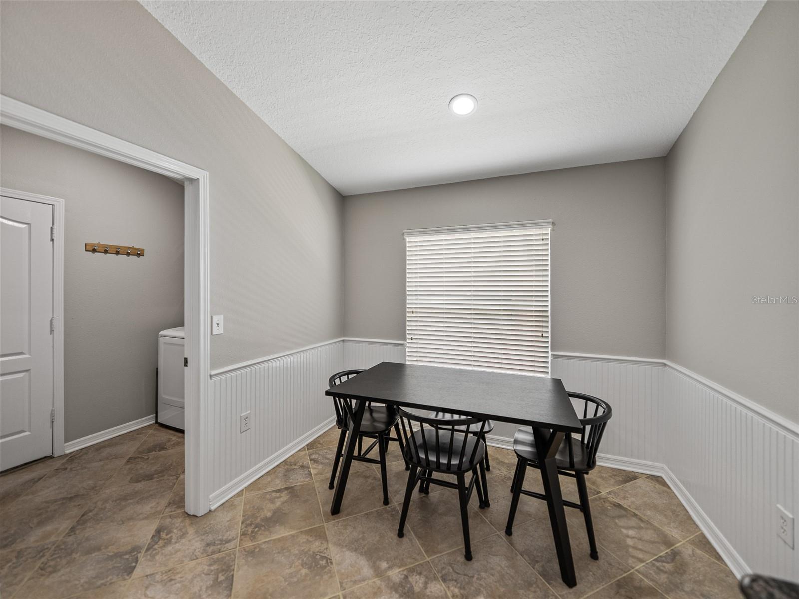 Listing photo id 20 for 1701 Bonita Bluff Court