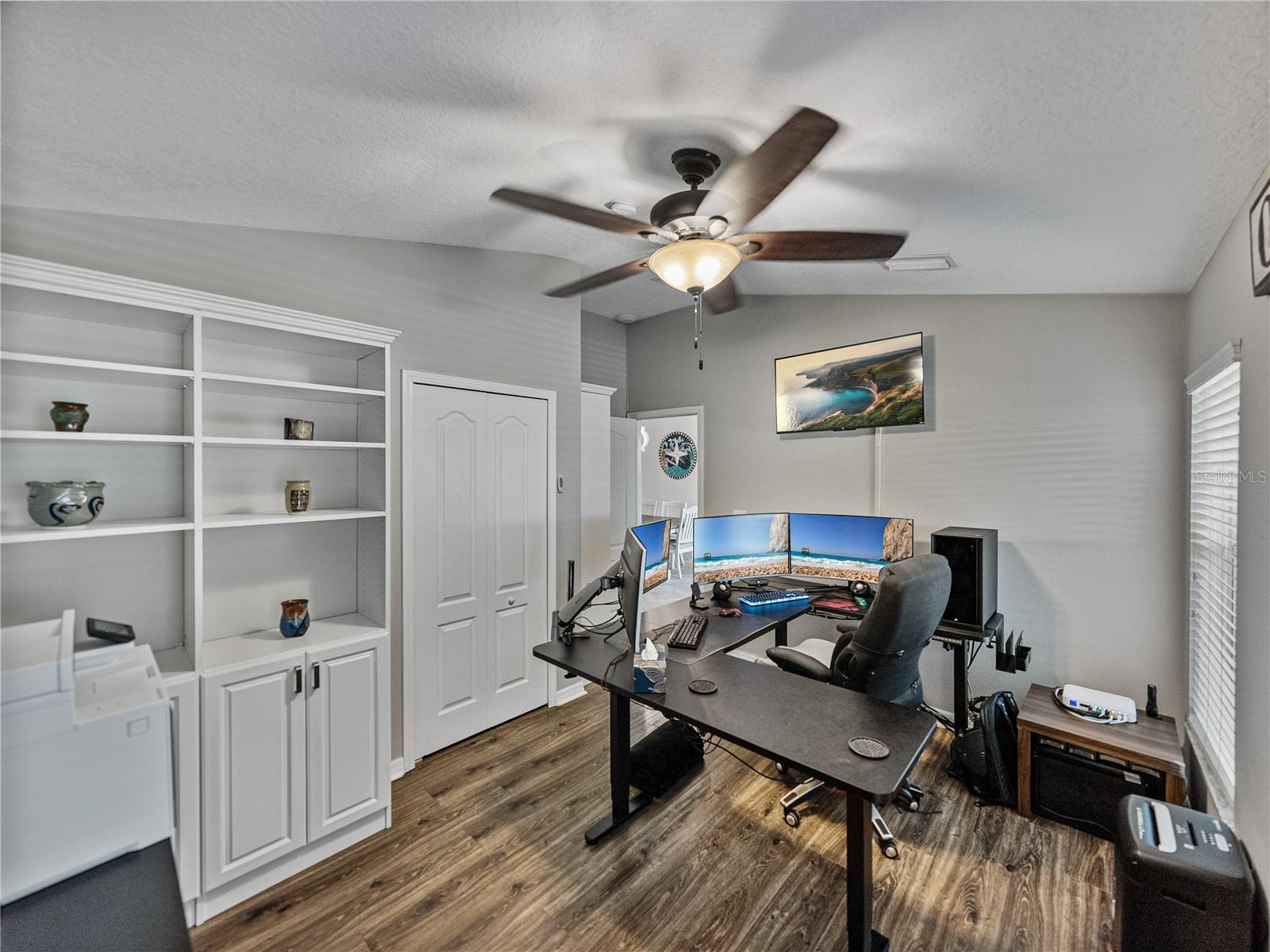 Listing photo id 29 for 1701 Bonita Bluff Court