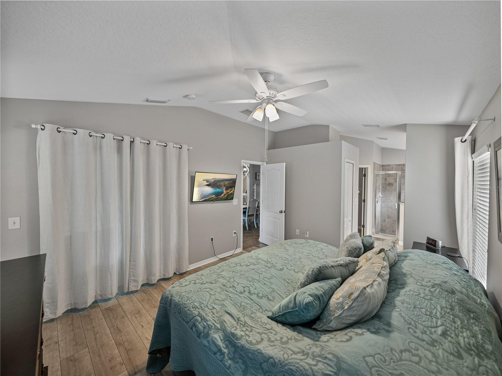 Listing photo id 33 for 1701 Bonita Bluff Court