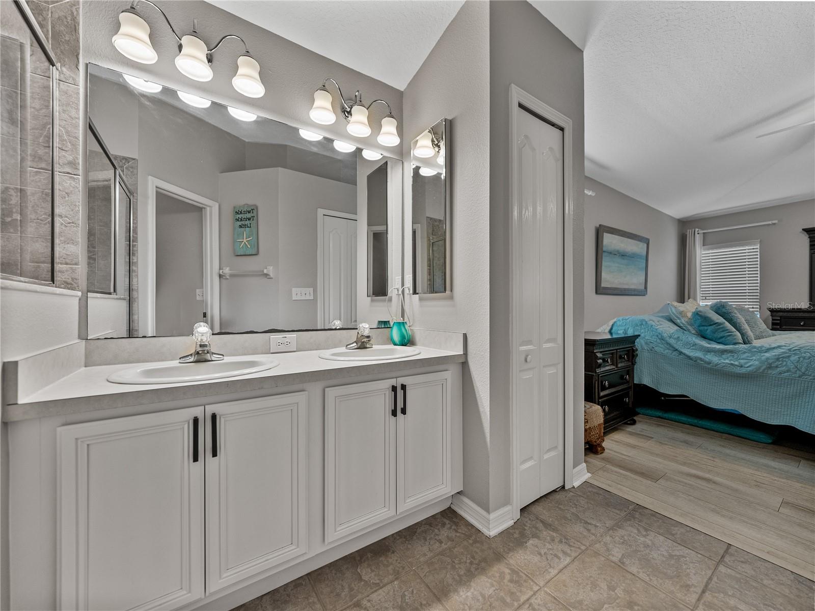 Listing photo id 35 for 1701 Bonita Bluff Court