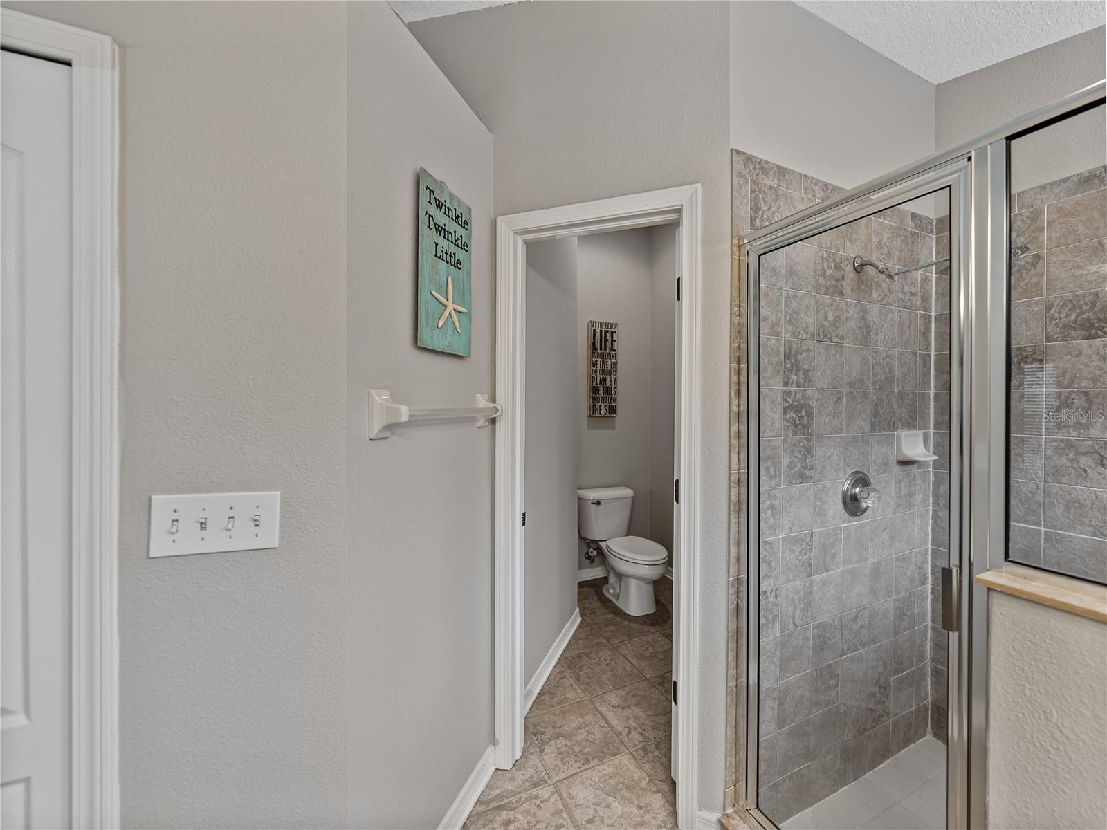 Listing photo id 37 for 1701 Bonita Bluff Court