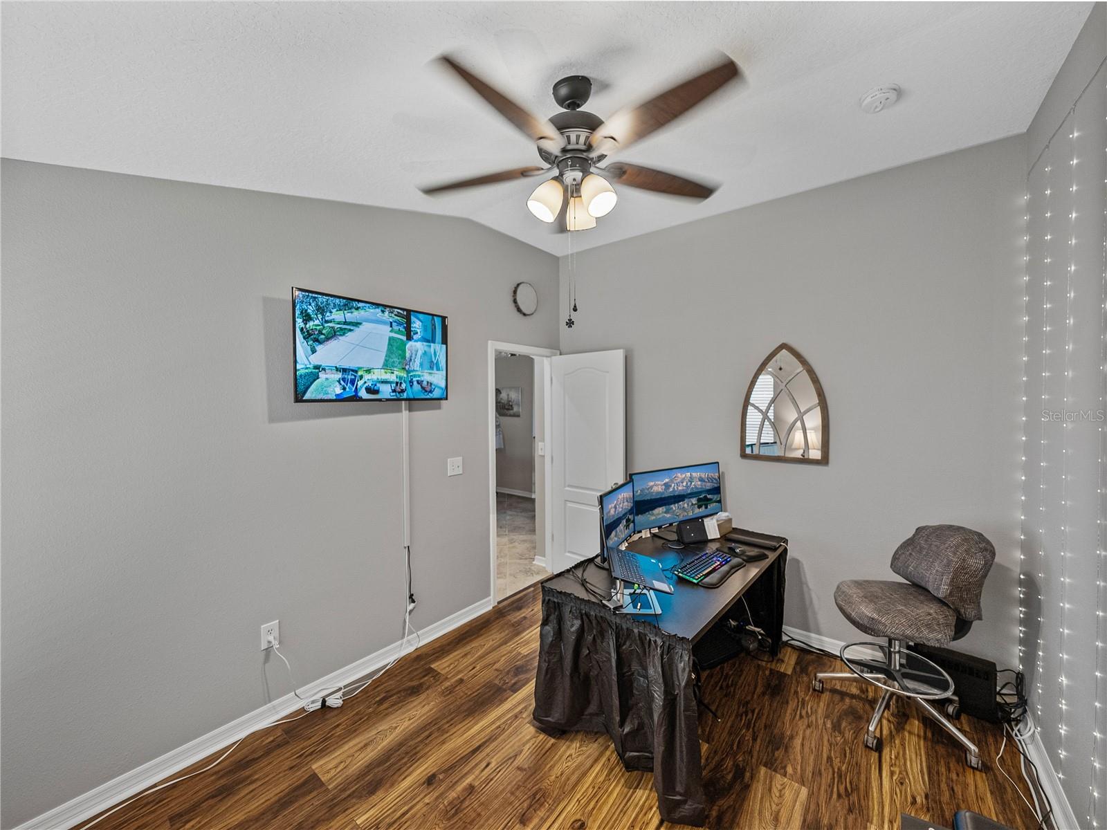 Listing photo id 41 for 1701 Bonita Bluff Court