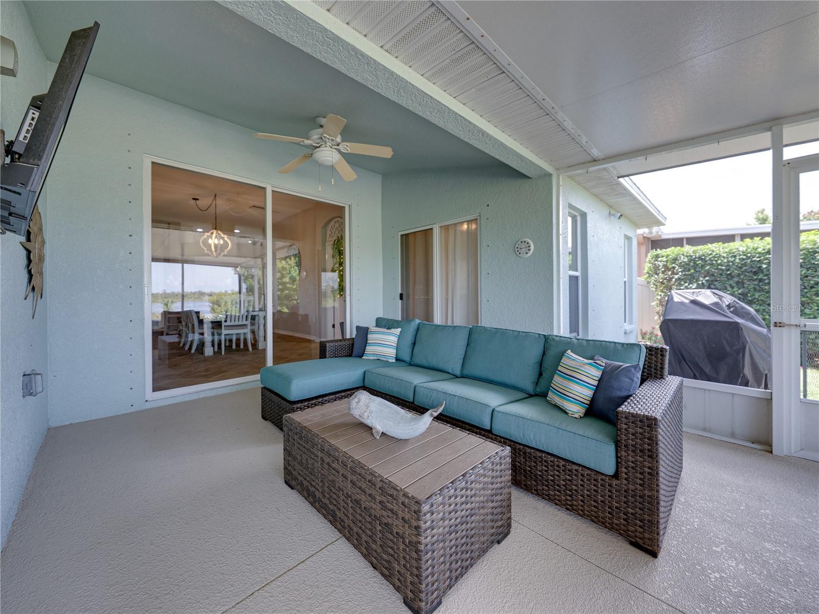Listing photo id 45 for 1701 Bonita Bluff Court