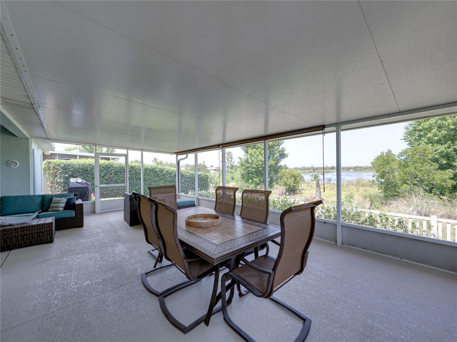 Listing photo id 49 for 1701 Bonita Bluff Court