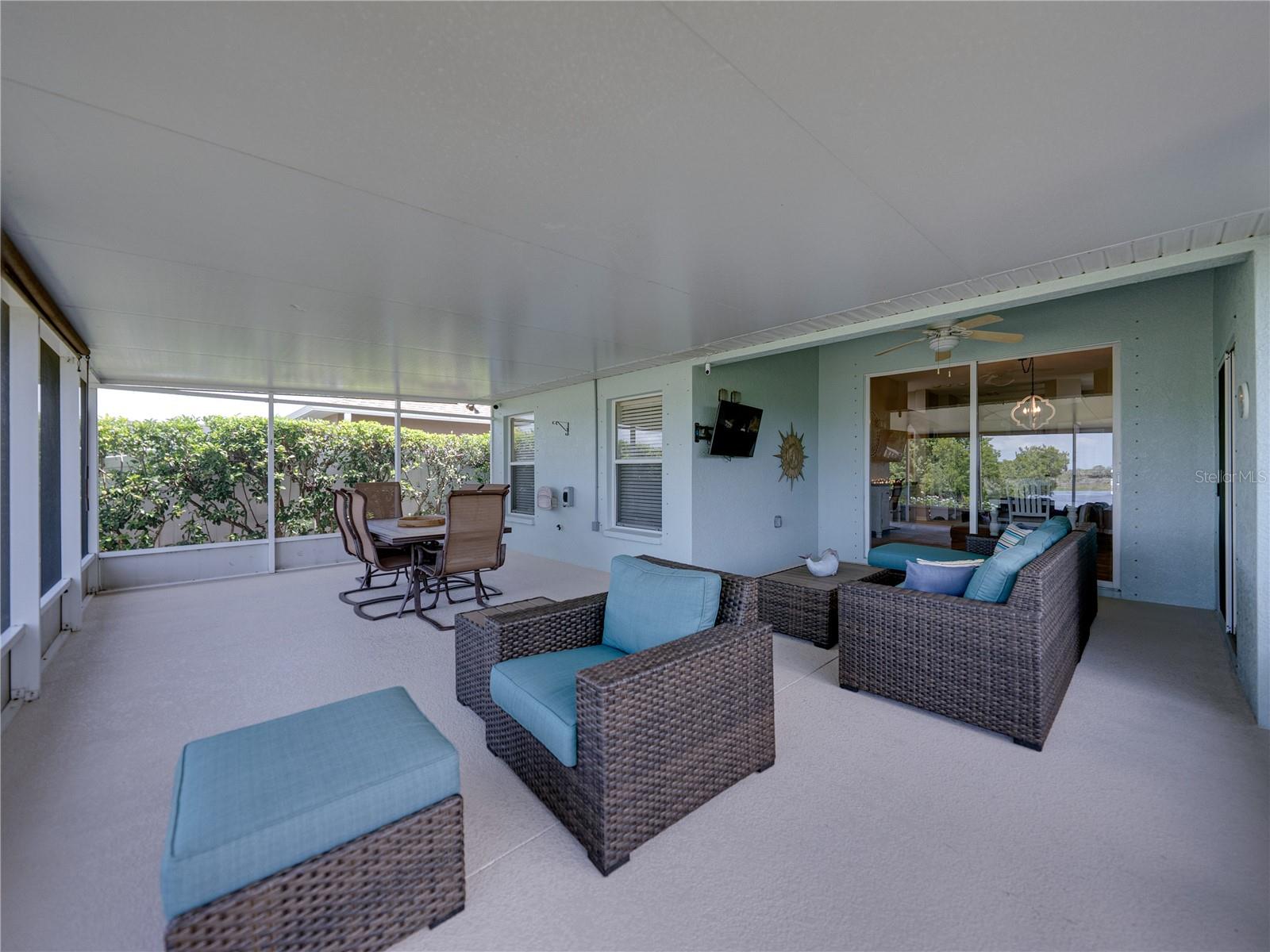 Listing photo id 51 for 1701 Bonita Bluff Court