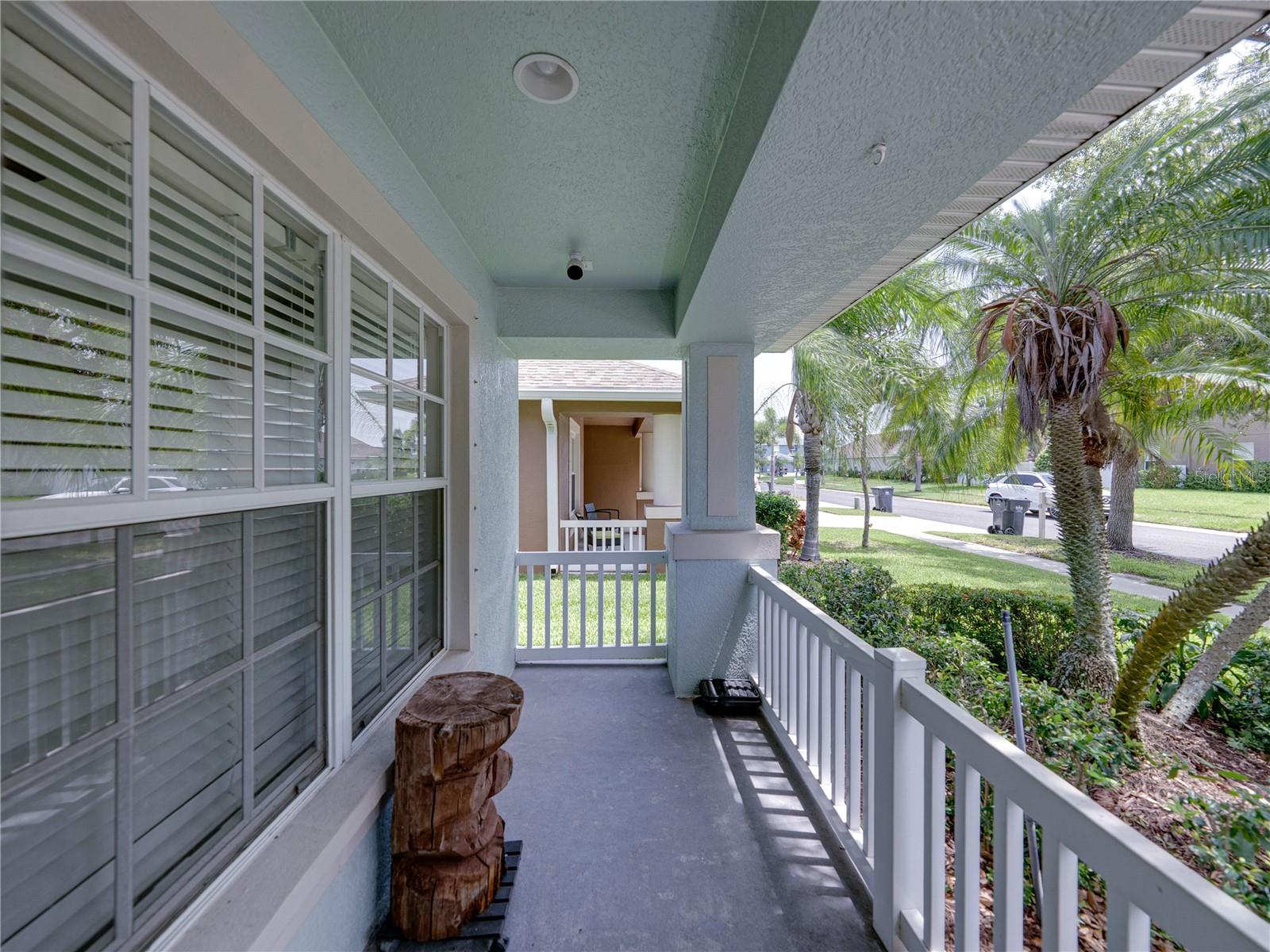 Listing photo id 4 for 1701 Bonita Bluff Court
