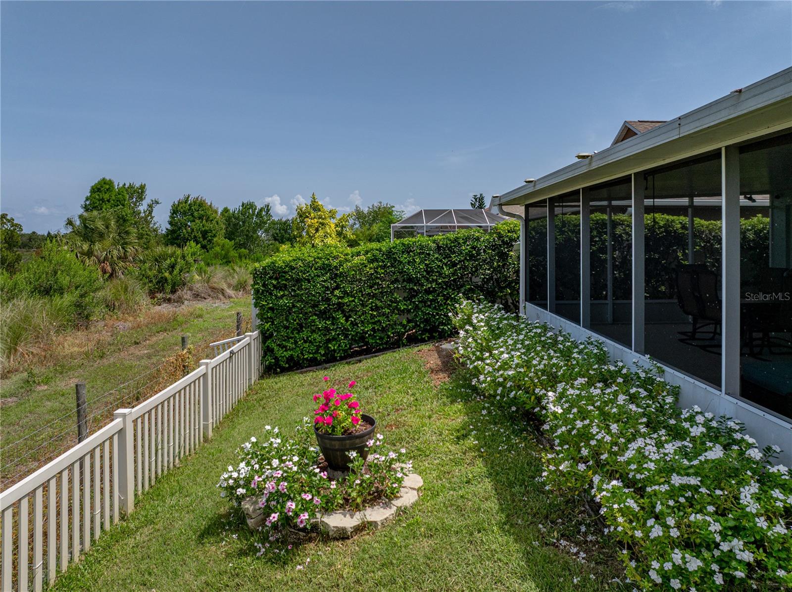 Listing photo id 59 for 1701 Bonita Bluff Court