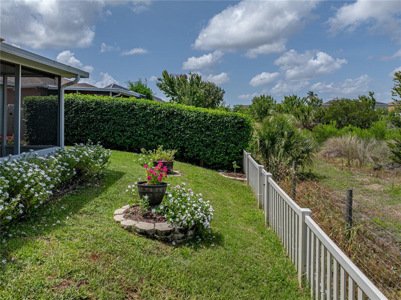 Listing photo id 60 for 1701 Bonita Bluff Court