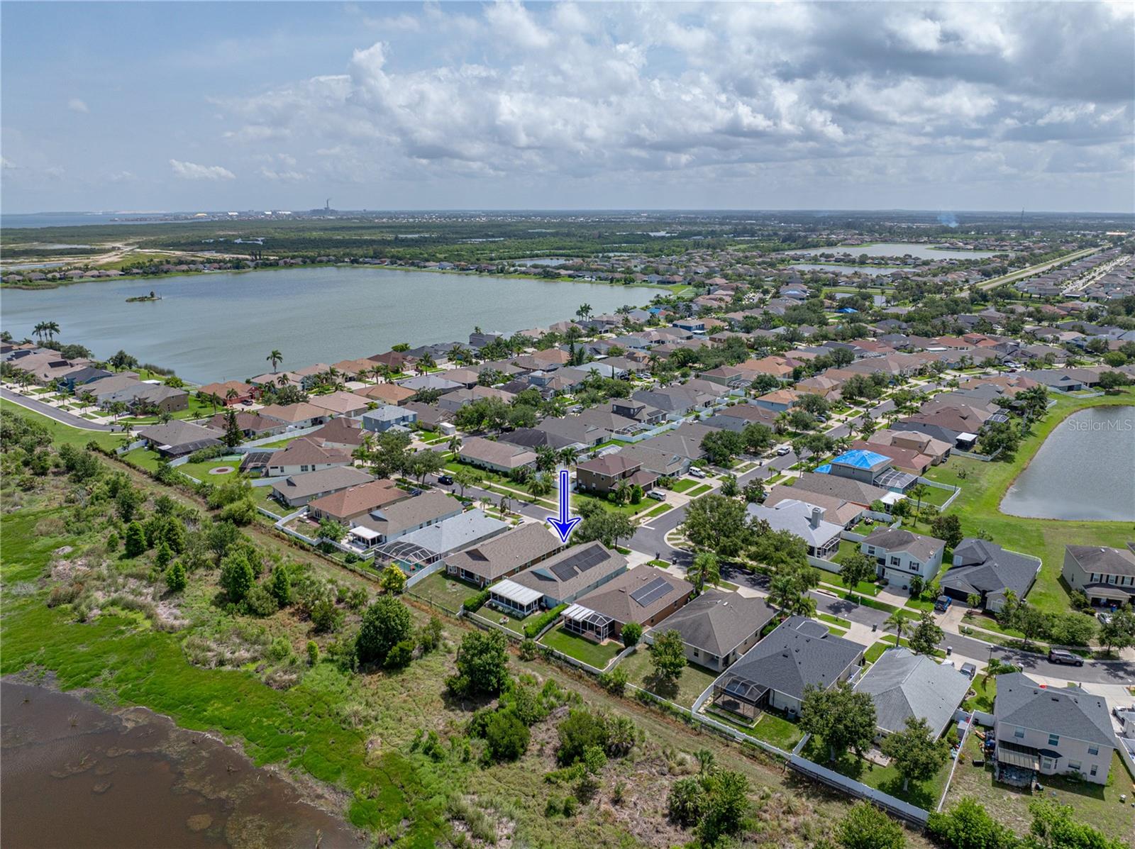 Listing photo id 76 for 1701 Bonita Bluff Court