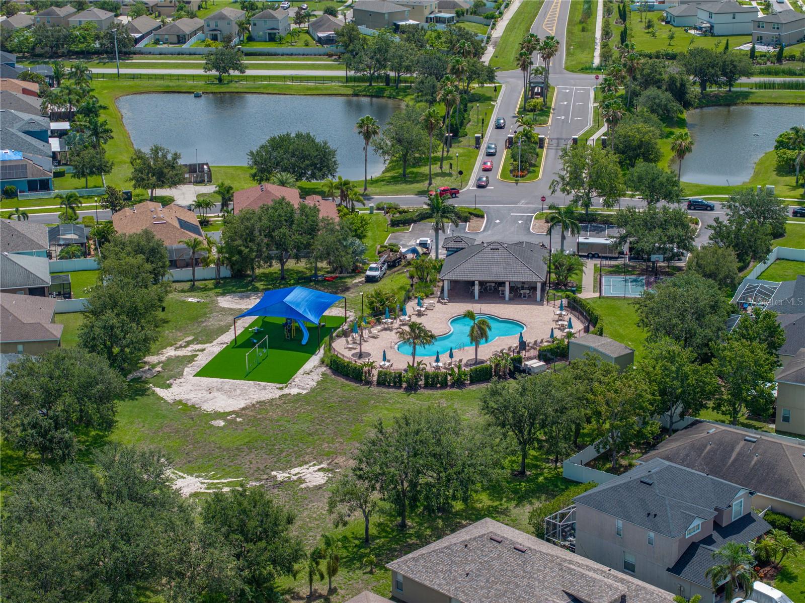 Listing photo id 83 for 1701 Bonita Bluff Court