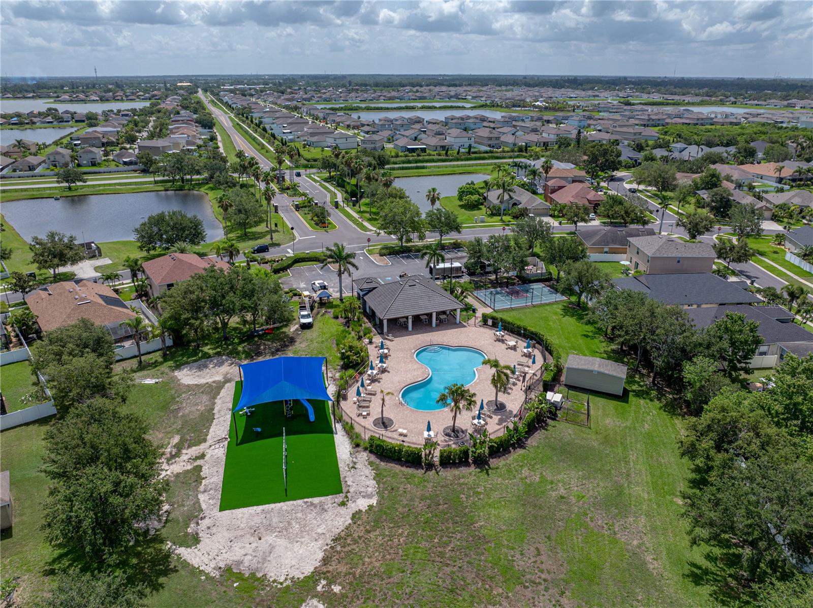 Listing photo id 87 for 1701 Bonita Bluff Court