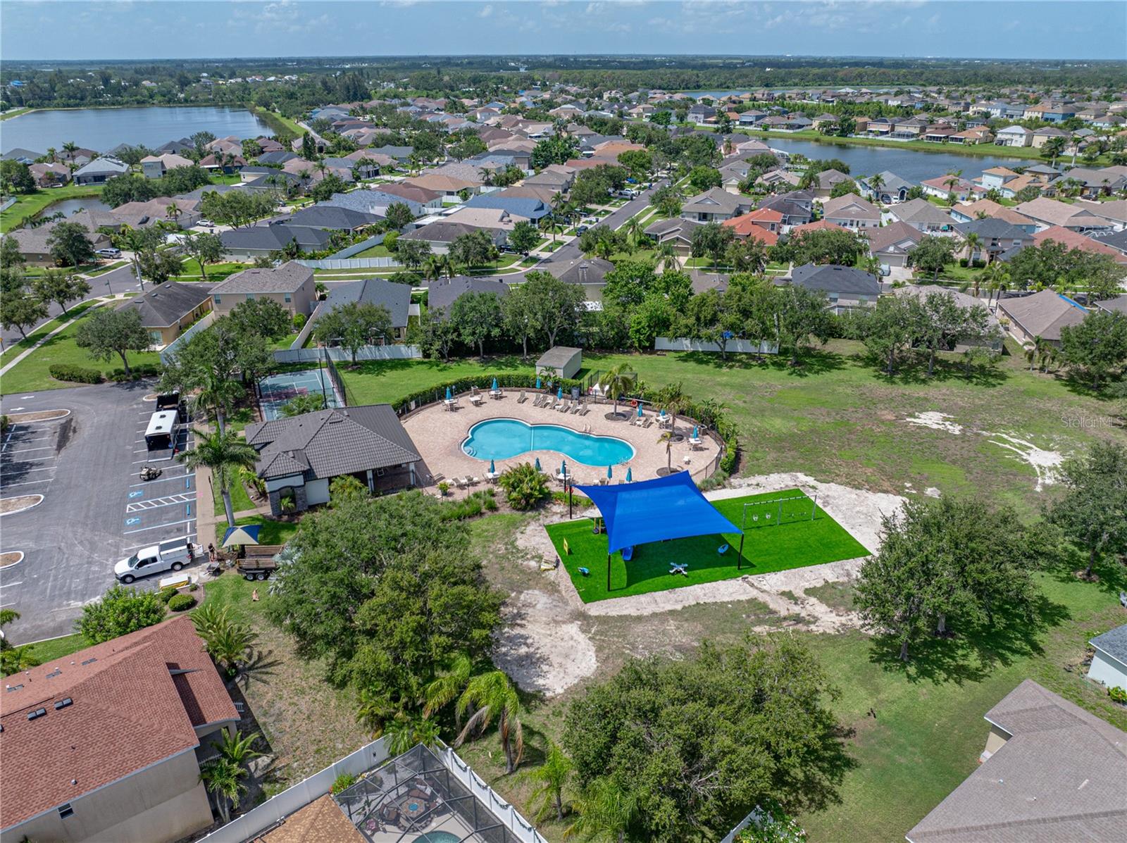 Listing photo id 88 for 1701 Bonita Bluff Court