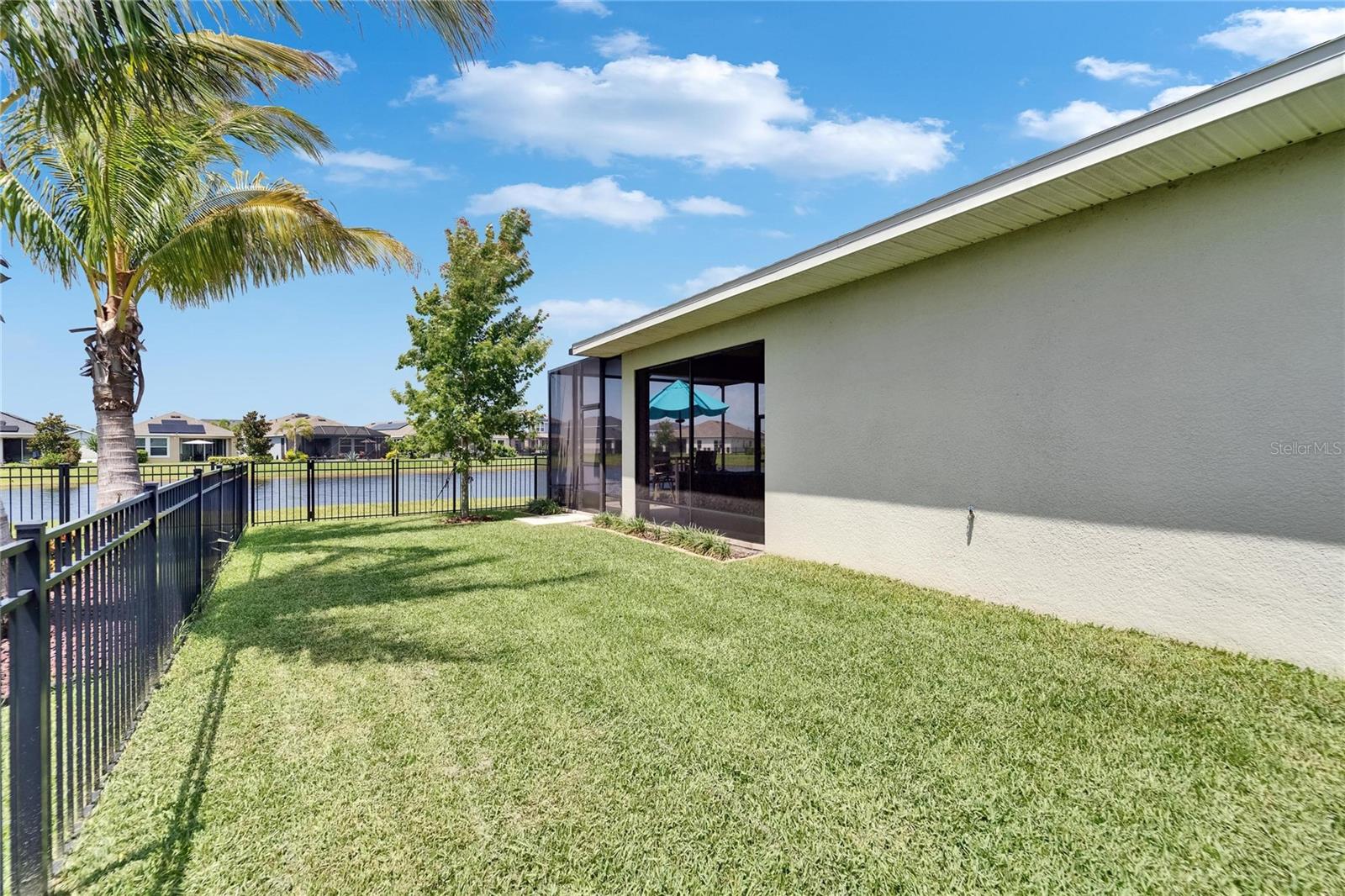 Listing photo id 9 for 7116 Estero Court