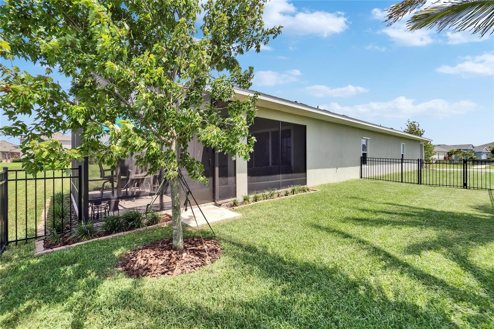 Listing photo id 10 for 7116 Estero Court