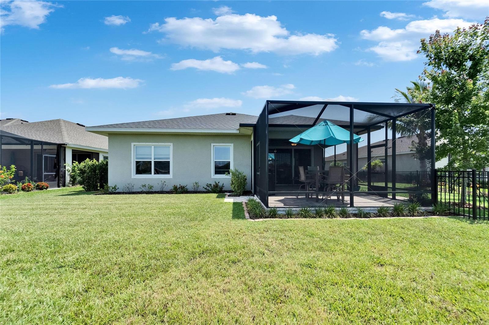 Listing photo id 11 for 7116 Estero Court