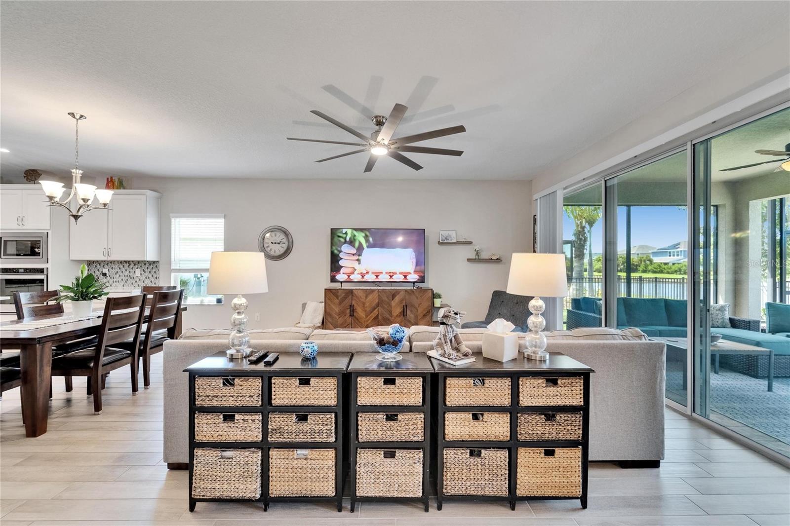 Listing photo id 15 for 7116 Estero Court