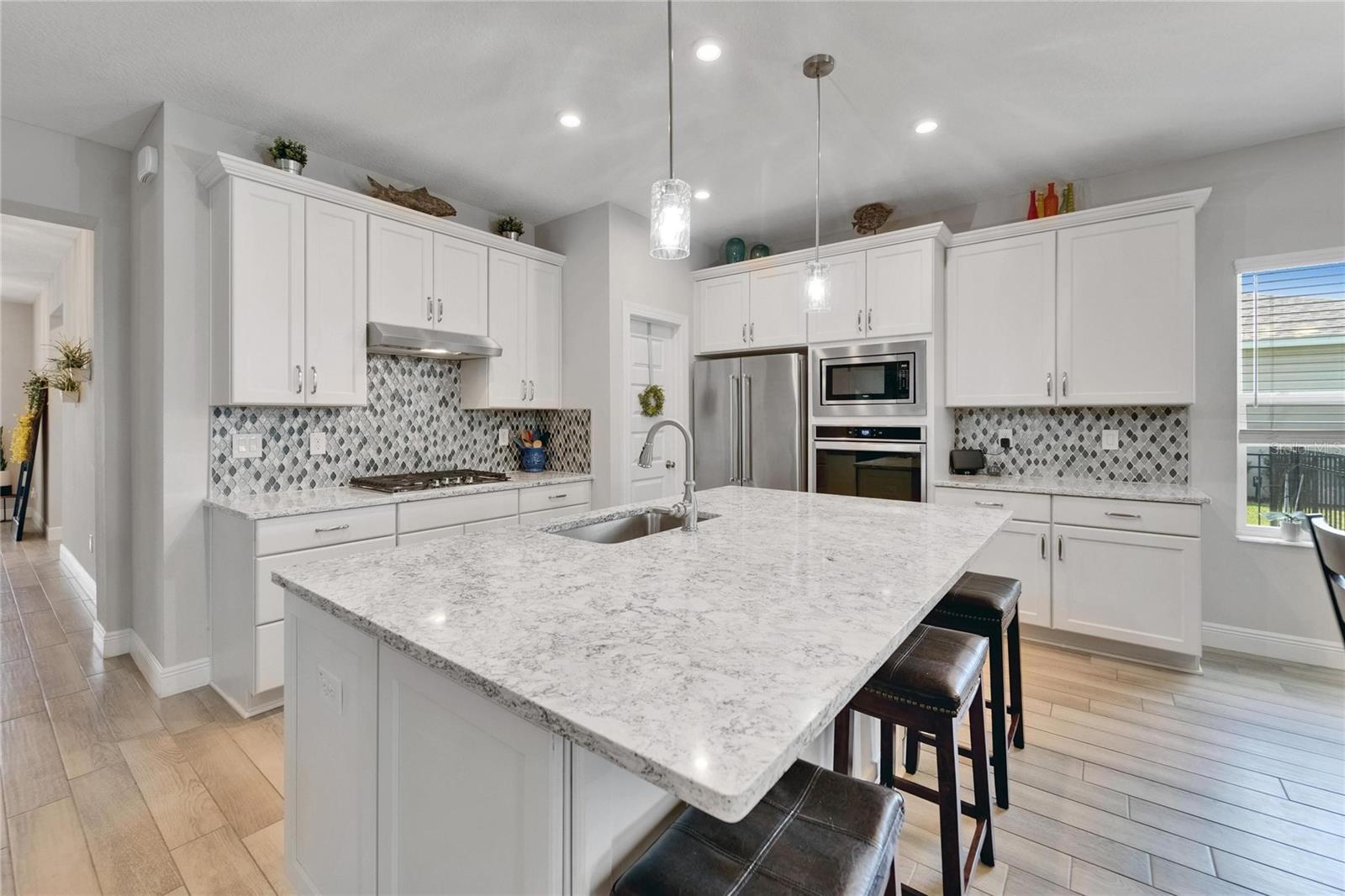 Listing photo id 16 for 7116 Estero Court