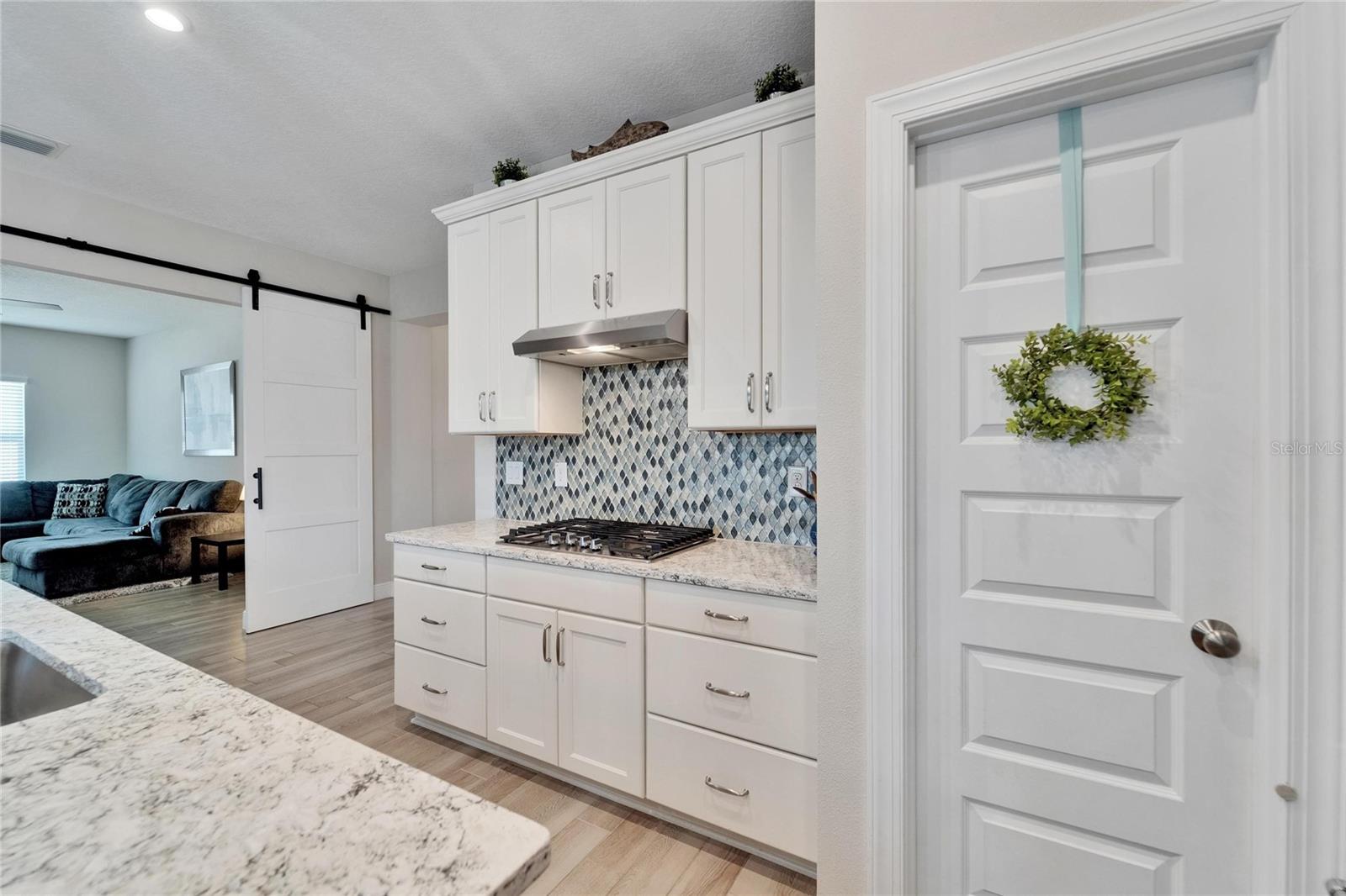 Listing photo id 18 for 7116 Estero Court