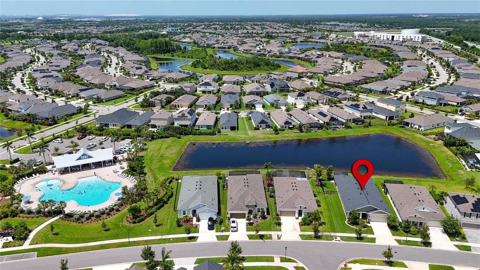 Listing photo id 1 for 7116 Estero Court